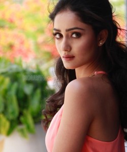 Tridha Chaudhary Cute Sexy Picture 01