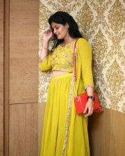 Actress Kalpika Ganesh at Yashoda Movie Success Meet Pictures 11