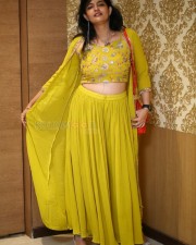 Actress Kalpika Ganesh at Yashoda Movie Success Meet Pictures 14