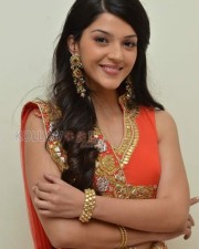 Actress Mehreen Photos