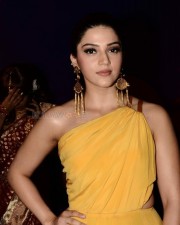 Actress Mehreen Pirzada At Zee Apsara Awards Pictures