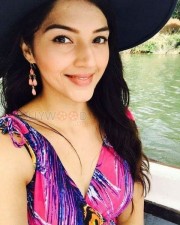 Actress Mehreen Pirzada Pics