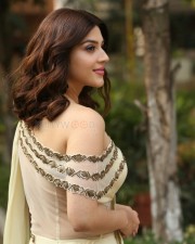 Actress Mehrene Kaur Pirzada At Entha Manchivaadavura Movie Interview Photos