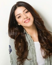 Actress Mehrene Kaur Pirzada Photoshoot Photos