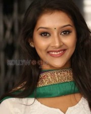 Actress Pooja Jhaveri Pictures