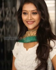Actress Pooja Jhaveri Pictures