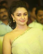 Actress Pooja Kumar At Vishwaroopam Audio Launch Photos