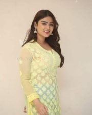 Actress Priyanka Sharma at MENTOO Pre Release Press Meet Pictures 08