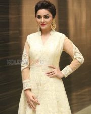 Actress Ragini Nandwani New Pictures