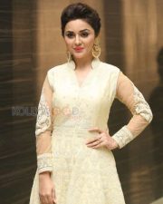 Actress Ragini Nandwani New Pictures