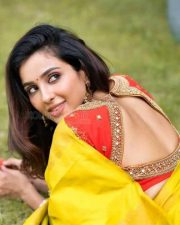 Actress Riya Suman Hot Glam Pictures 01