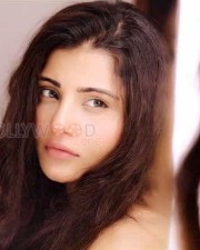 Actress Shaylee Krishen Photos