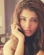 Actress Shaylee Krishen Photos