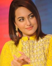 Actress Sonakshi Sinha At Lingaa Promot Event Pictures