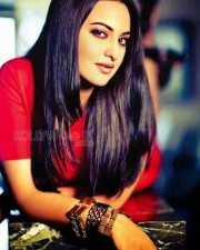 Actress Sonakshi Sinha Sexy Photos