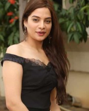 Actress Tanya Hope Photos