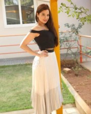 Actress Tanya Hope Photos