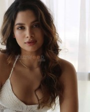 Actress Tanya Hope Sexy New Photoshoot Pictures