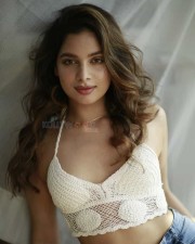 Actress Tanya Hope Sexy New Photoshoot Pictures