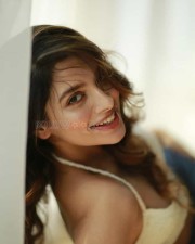 Actress Tanya Hope Sexy New Photoshoot Pictures