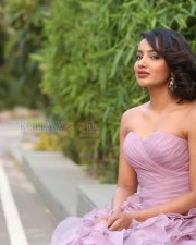 Actress Tejaswi Madivada At Beautyland In Jrc Convention Centre Photos