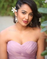 Actress Tejaswi Madivada At Beautyland In Jrc Convention Centre Photos