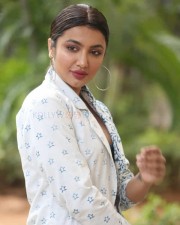 Actress Tejaswi Madivada At Commitment Movie Trailer Launch Photos