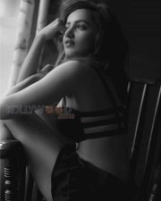 Actress Tejaswi Madivada New Hot Photoshoot Pictures