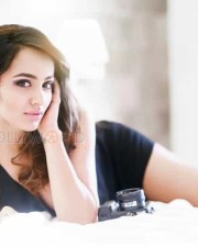 Actress Tejaswi Madivada New Hot Photoshoot Pictures