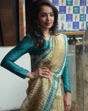 Actress Tejaswi Madivada Saree Photos
