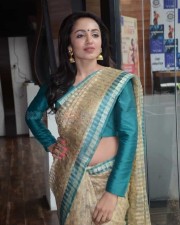 Actress Tejaswi Madivada Saree Photos