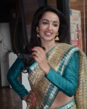 Actress Tejaswi Madivada Saree Photos
