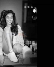 Actress Tejaswi Madivada Spicy Photoshoot Pictures
