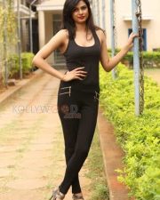 Actress Zara Sexy Photos