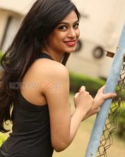 Actress Zara Sexy Photos