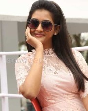 Beautiful And Sexy Pooja Jhaveri Photos