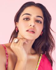 Beautiful Diva Wamiqa Gabbi in a Vibrant Chiffon Pink Saree with a Deep Neck Noodle Strap Blouse Photos 02 Beautiful Diva Wamiqa Gabbi in a Vibrant Chiffon Pink Saree with a Deep Neck Noodle Strap Blouse Photos 02