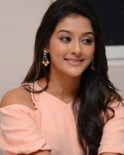 Beautiful Pooja Jhaveri Photos