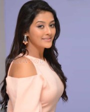 Beautiful Pooja Jhaveri Photos