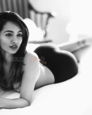 Beautiful Sexy Actress Tejaswi Madivada Photo Shoot Pictures
