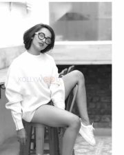 Beautiful Sexy Actress Tejaswi Madivada Photo Shoot Pictures