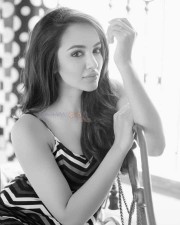 Beautiful Sexy Actress Tejaswi Madivada Photo Shoot Pictures