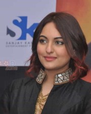 Bollywood Actress Sonakshi Sinha Pictures