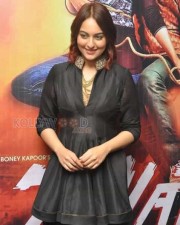 Bollywood Actress Sonakshi Sinha Pictures