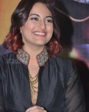 Bollywood Actress Sonakshi Sinha Pictures