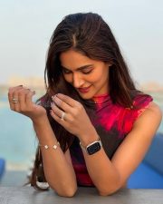Charming Actress Mukti Mohan in a Pink Top Photos 01