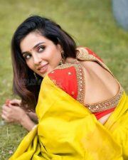 Cute Riya Suman Beautiful Pictures 06