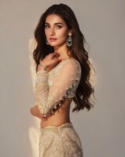 Dazzling Mukti Mohan in a Beige Sheer Long Sleeved Deep Cleavage Crop Top with Matching Long Skirt Pictures 02