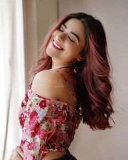 Glamorous Priyanka Sharma Latest Pics