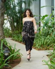 Indra Movie Heroine Mehreen Pirzada in a Black Strapless Dress Photos 04